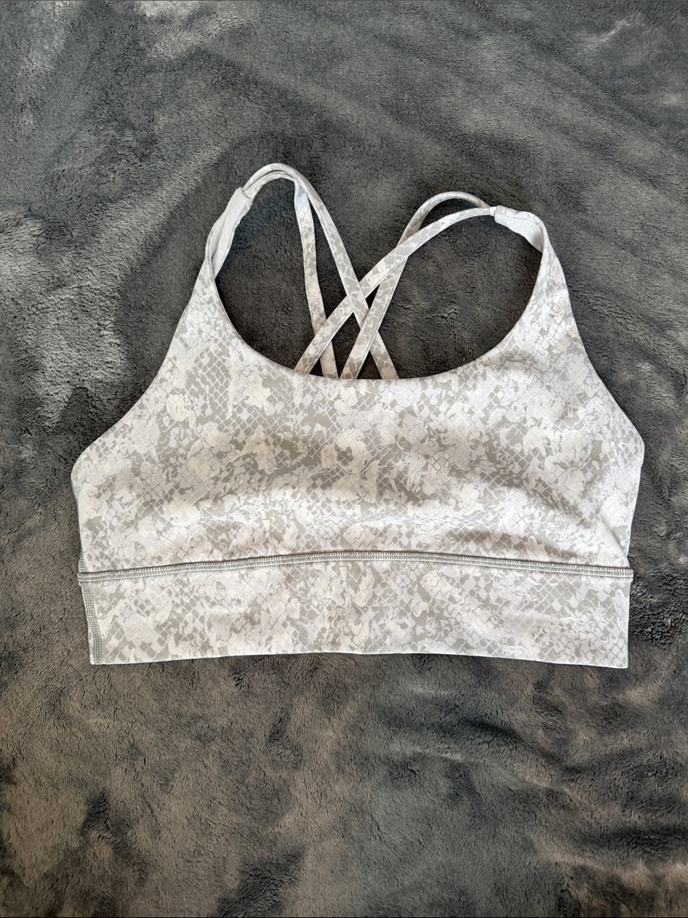 Lululemon Energy bra in White snake print
